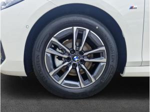 BMW 220 220i Active Tourer Aut M-Paket AHK LED HeadUp H&K