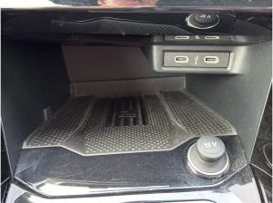 Volkswagen T-Roc Cabriolet 1.5 TSI DSG R-Line AHK+NAVI+LED