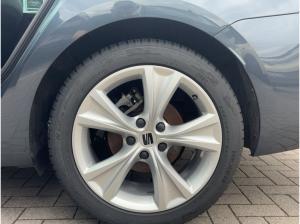 Seat Leon Sportstourer 1.5 eTSI FR DSG Nav ACC Kamera