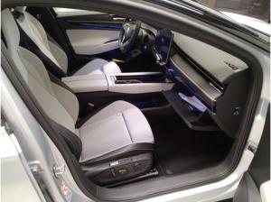 Volkswagen ID.7 Pro S - Black Style Interieur Plus und Exterieur Plus Paket + Pano / 8-fach Bereift