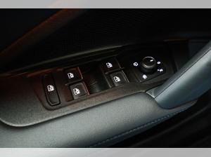 Volkswagen Tiguan 1.5 e-Hybrid DSG R-LINE*BLACK-STYLE*IQ.LIGHT*HUD*AHK*PANO*KAMERA