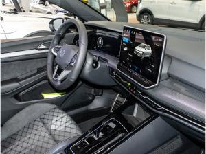 Volkswagen Golf R-Line 1.5 l eTSI OPF DSG ACC AHK AUT FLA