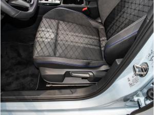 Volkswagen Golf R-Line 1.5 l eTSI OPF DSG ACC AHK AUT FLA