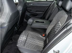 Volkswagen Golf R-Line 1.5 l eTSI OPF DSG ACC AHK AUT FLA