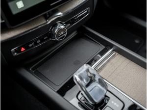 Volvo XC60 T8 Plus Dark Plug-In Hybrid AWD