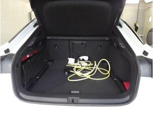 Volkswagen ID.7 Pro - Interieur Paket und Exterieur Paket Plus + Pano / 8-fach Bereift