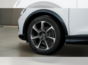 Audi Q3 35 TFSI advanced S-tronic AHK Navi LED ACC LM