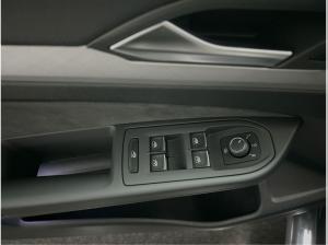 Volkswagen Golf VIII Variant 2.0 TDI DSG Life ACC LED Navi
