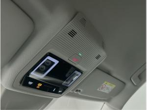 Volkswagen Golf VIII Variant 2.0 TDI DSG Life ACC LED Navi