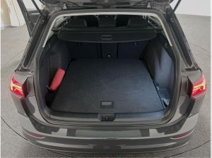 Volkswagen Golf VIII Variant 2.0 TDI DSG Life ACC LED Navi