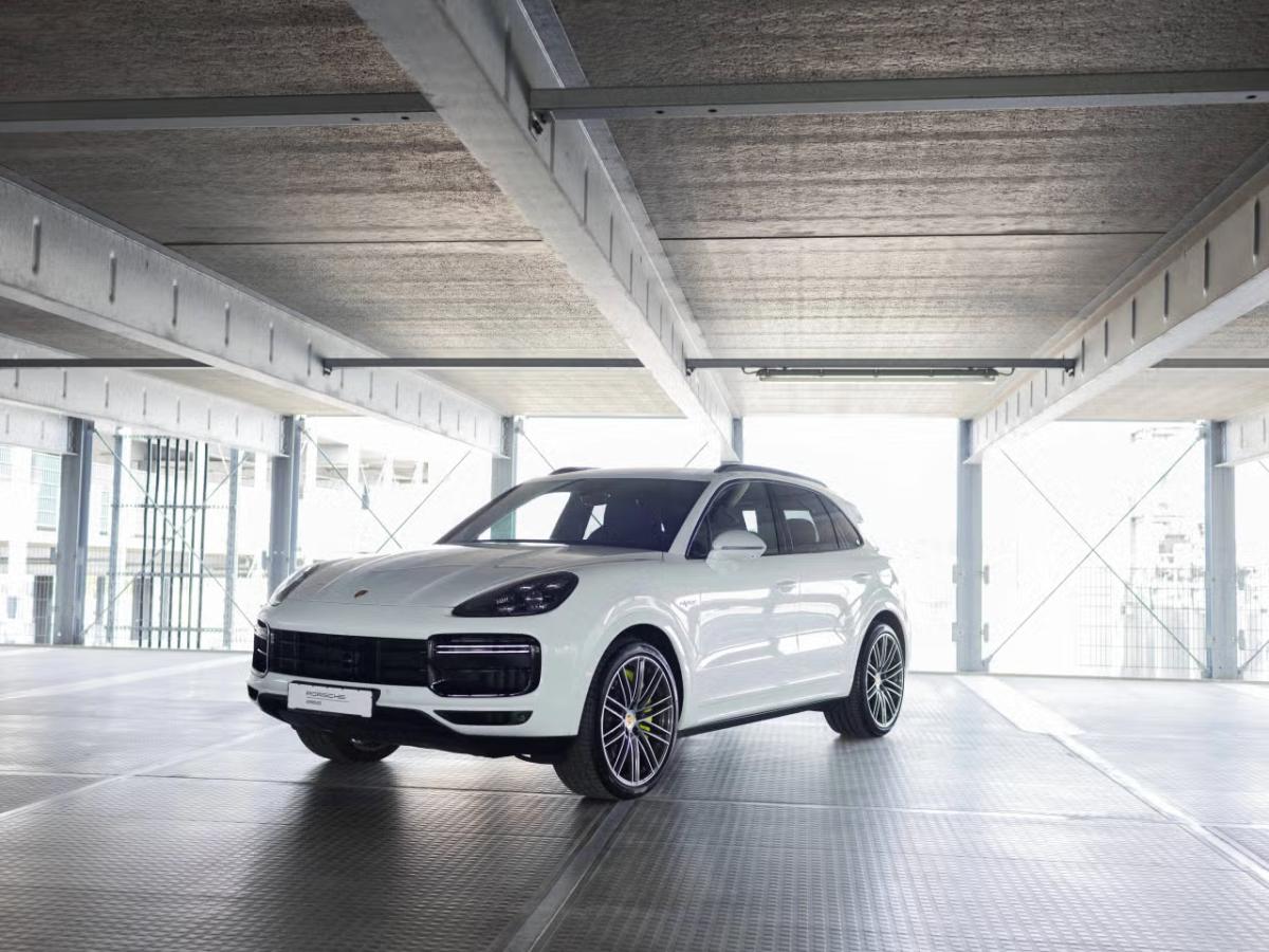 Porsche Cayenne Turbo S E-Hybrid *Pano, HA-Lenkung, Head-Up, 360 Kam, Softclose