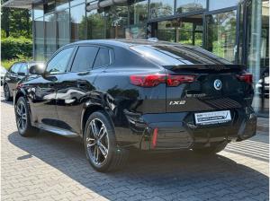 BMW iX2 xDrive30 M Sport /IconicGlow HUD Stop&Go AHK