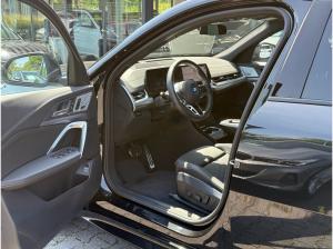 BMW iX2 xDrive30 M Sport /IconicGlow HUD Stop&Go AHK