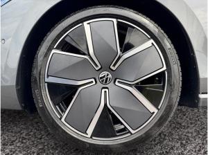 Volkswagen Passat Var. R-Line 4Motion TSI DSG|PANORAMA|AHK|