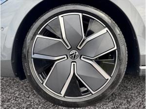 Volkswagen Passat Var. R-Line 4Motion TSI DSG|PANORAMA|AHK|