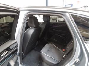 Volkswagen ID.7 Pro S - Interieur Plus und Exterieur Plus Paket + Pano / 8-fach Bereift