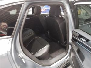 Volkswagen ID.7 Pro S - Interieur Plus und Exterieur Plus Paket + Pano / 8-fach Bereift