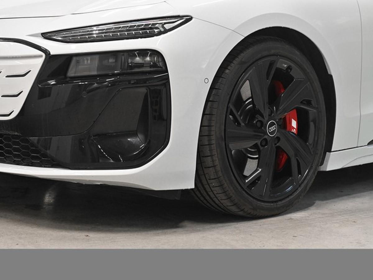 Audi S6 e-tron