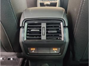 Skoda Karoq 1.5 TSI DSG *SOFORT VERFÜGBAR* Sportline DCC ACC AHK AUT Kam.
