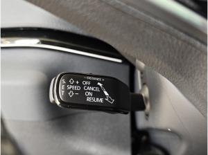 Skoda Karoq 1.5 TSI DSG *SOFORT VERFÜGBAR* Sportline DCC ACC AHK AUT Kam.
