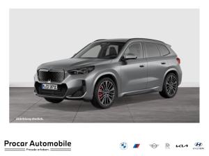 BMW iX1 eDrive20 M Sport HUD PANO ACC AHK RFK NAVI