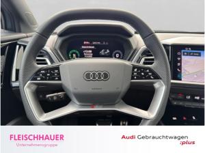 Audi Q4 e-tron e-tron 45 quattro S-Line+Matrix+AHK+TopView+Navi+CarPlay+LM20