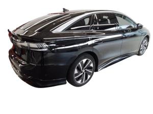 Volkswagen ID.7 Pro - Interieurpaket und Exteriuerpaket inkl. 8 -fach Bereifung