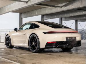 Porsche 911 Carrera 4 GTS (Typ 992.2) **InnoDr., BOSE, HD-Matrix,  Chrono, 18-Wege uvm.**