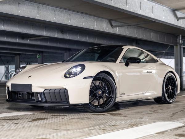 Porsche 911 Carrera 4 GTS (Typ 992.2) **InnoDr., BOSE, HD-Matrix, Chrono, 18-Wege uvm.**