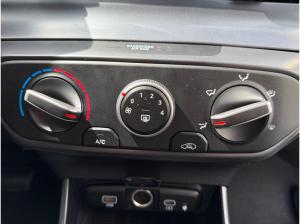 Hyundai i20 1.0 T-GDI 90 PS 7-DCT Blackline, BOSE