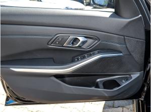 BMW 318 318i M Sport PA AHK Komfortz. Live Cockpit Plus