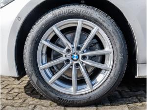 BMW 320 320i Touring LC Prof. Pano PA+ DAB