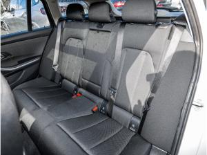 BMW 320 320i Touring LC Prof. Pano PA+ DAB