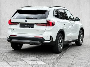 BMW X1 xDrive23i PANO ACC AHK RFK NAVI LED PDC V+H