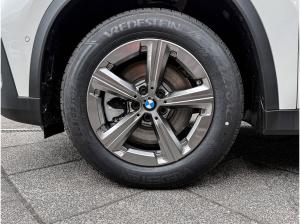 BMW X1 xDrive23i PANO ACC AHK RFK NAVI LED PDC V+H