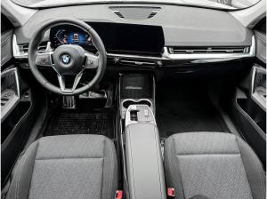 BMW X1 xDrive23i PANO ACC AHK RFK NAVI LED PDC V+H