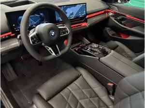 BMW i5 eDrive40 MSport Pro Touring Pano DAProf PA+ AHK B/W