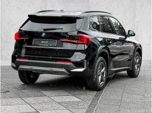 BMW X1 sDrive18i Pano + DApl. + DA + TravelPaket