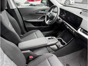 BMW X1 sDrive18i Pano + DApl. + DA + TravelPaket
