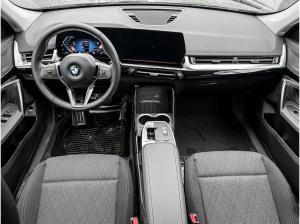 BMW X1 sDrive18i Pano + DApl. + DA + TravelPaket