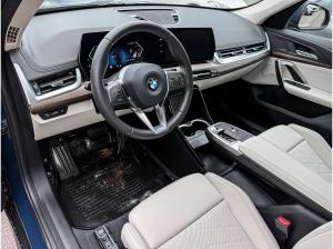 BMW X1 sDrive20i xLine + Pano + DApl. + DA + Lhz