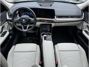 BMW X1 sDrive20i xLine + Pano + DApl. + DA + Lhz