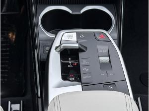 BMW X1 sDrive20i xLine + Pano + DApl. + DA + Lhz