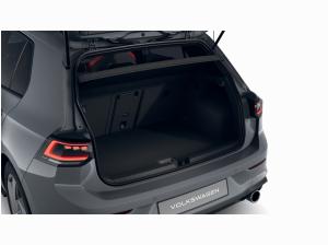 Volkswagen Golf VIII GTI 2.0 TSI Kamera, LED,SHZ,DAB+