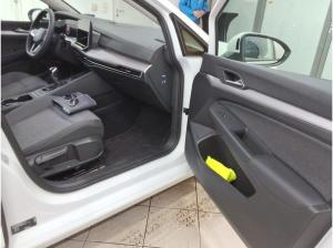 Volkswagen Golf 8 Facelift - Life - Kamera und 8-fach Bereift inkl. Garantie