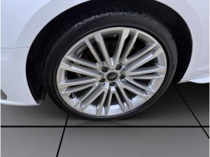 Audi A4 Avant 35 TDI S LINE NAVI PANO AHK eKLAPPE LED