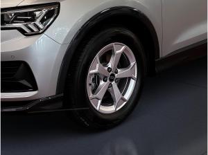 Audi Q3 35 TFSI advanced S-tronic AHK Navi ACC LED Optik schwarz