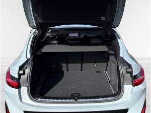BMW X4 xDrive30d M Sport STANDHEIZUNG,20 ZOLL,AHK,LASERLICHT,ACC,LENKRADHEIZUNG,HUD