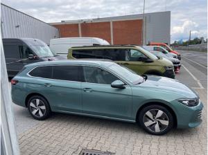Volkswagen Passat Variant 1.5 eTSi DSG Business Leder R-Kamera elektr.Heckklappe 17Zoll NaviPro