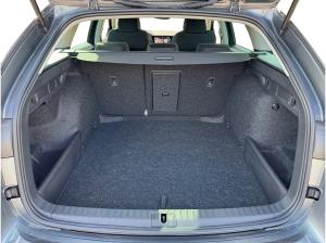 Skoda Octavia Combi Selection 1.5 eTSI DSG|AHK|ACC|LED